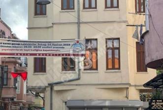 BALAT'TA KAĞİR DÜKKANLI-DENİZ MANZARALI-2.DERECE TARİHİ SATILIK BİNA
