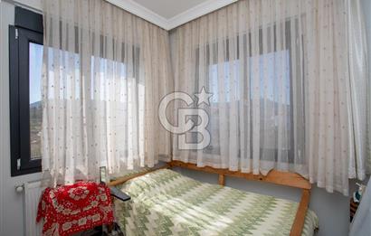 Yenifoça Gencelli'de Satılık 3+1 Tripleks Villa