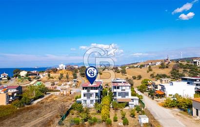 Yenifoça Gencelli'de Satılık 3+1 Tripleks Villa