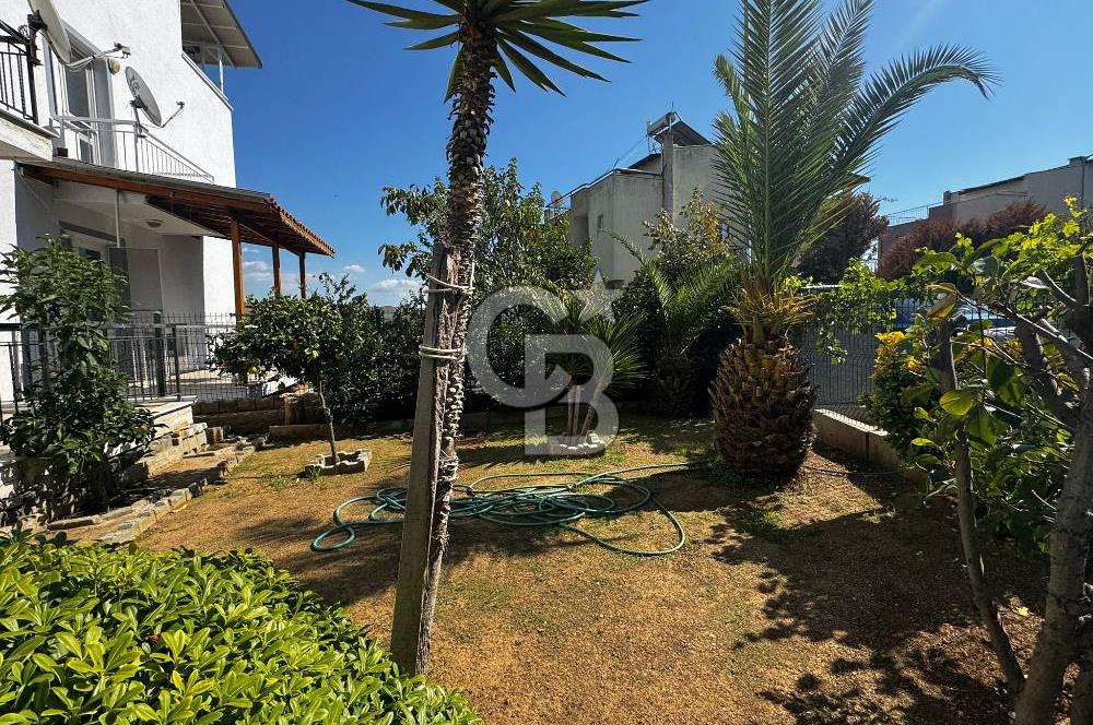 Seferihisar'da Site İçinde Ferah ve Hemen Taşınmaya Uygun 4+2 Tripleks Villa