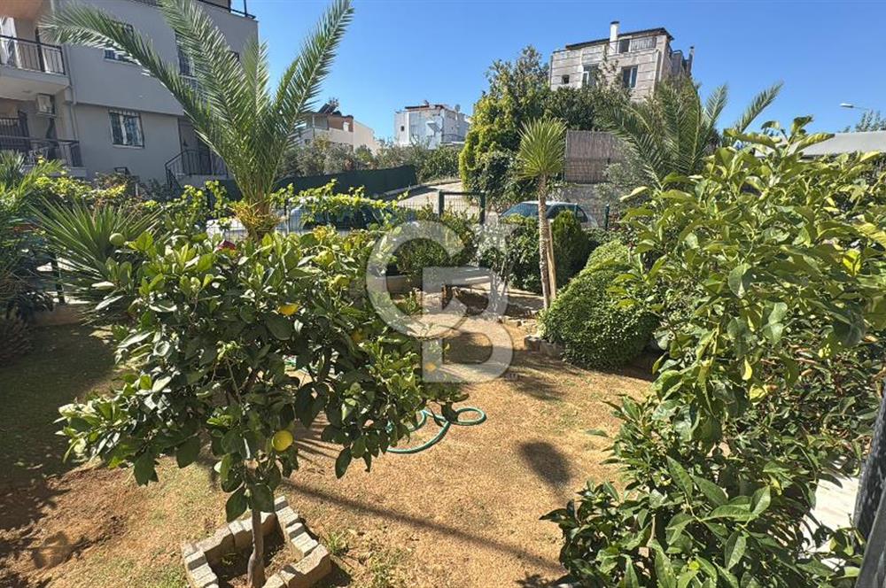 Seferihisar'da Site İçinde Ferah ve Hemen Taşınmaya Uygun 4+2 Tripleks Villa
