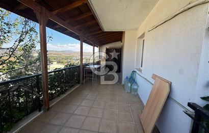 Seferihisar'da Site İçinde Ferah ve Hemen Taşınmaya Uygun 4+2 Tripleks Villa