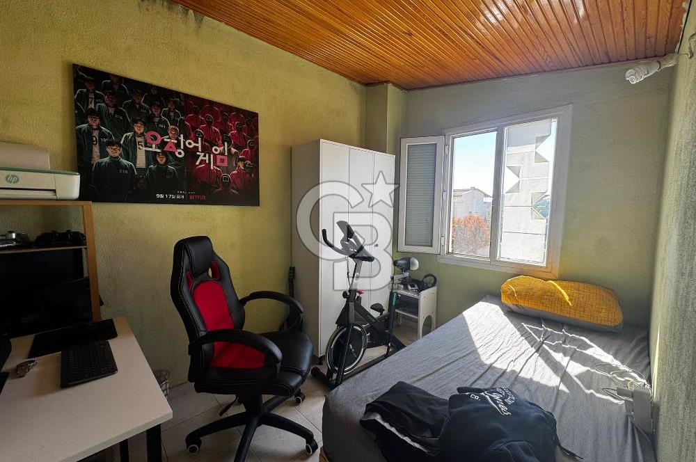 Seferihisar'da Site İçinde Ferah ve Hemen Taşınmaya Uygun 4+2 Tripleks Villa