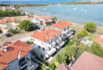 Ayvalık Cunda Adasın’da Deniz Manzaralı Satılık Villa