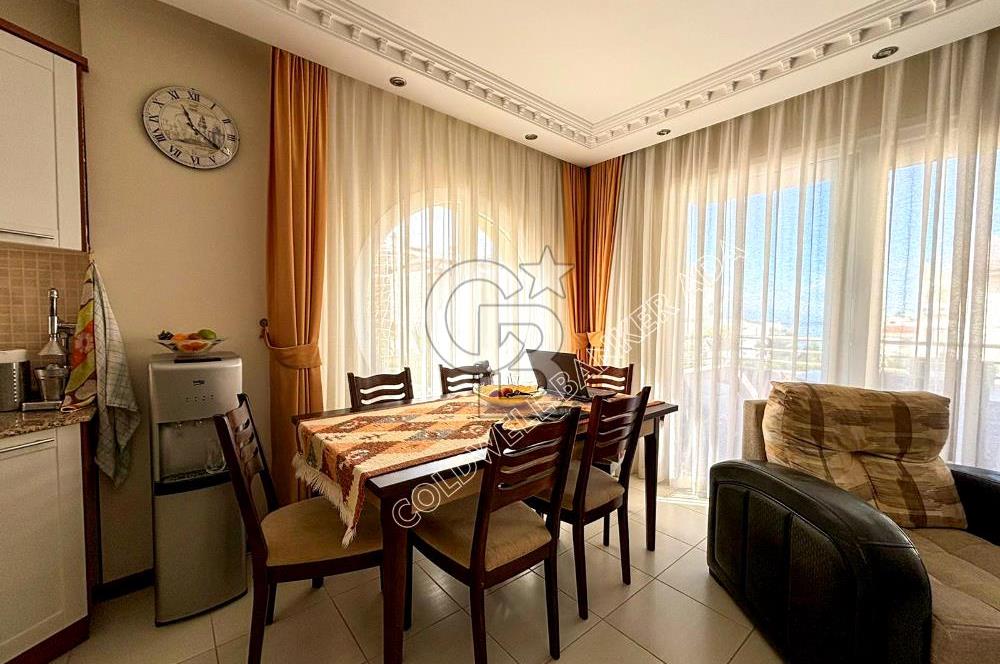 Ege Mahallesinde 7/24 Güvenlikli Havuzlu Sitede Satılık Geniş ve Ferah Daire