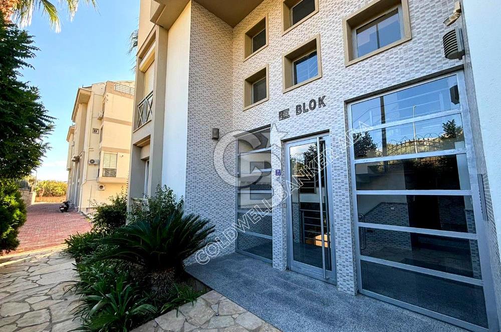 Ege Mahallesinde 7/24 Güvenlikli Havuzlu Sitede Satılık Geniş ve Ferah Daire