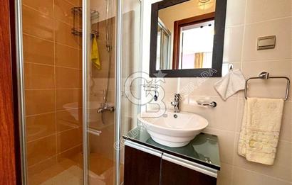 Ege Mahallesinde 7/24 Güvenlikli Havuzlu Sitede Satılık Geniş ve Ferah Daire