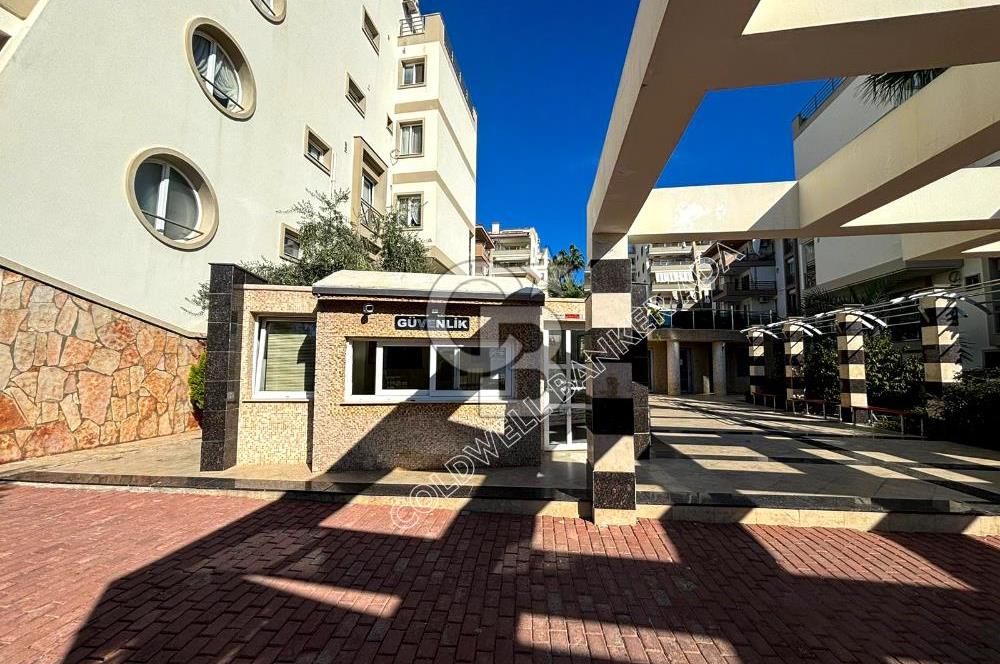 Ege Mahallesinde 7/24 Güvenlikli Havuzlu Sitede Satılık Geniş ve Ferah Daire