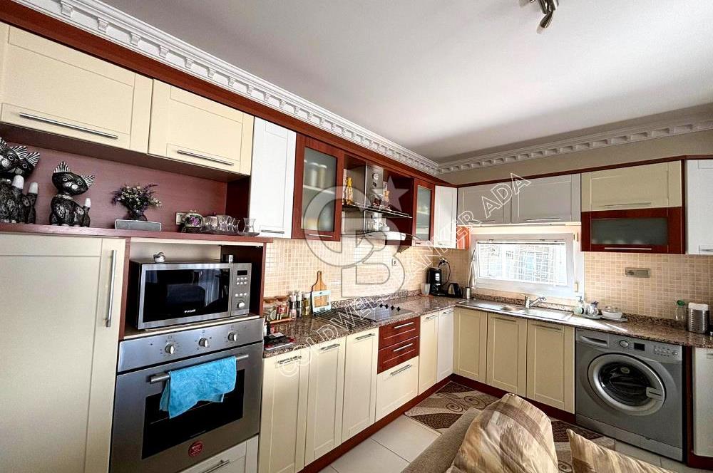Ege Mahallesinde 7/24 Güvenlikli Havuzlu Sitede Satılık Geniş ve Ferah Daire