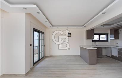 Yenifoça Donatkent Mevkiinde Satılık Havuzlu 3+1 Müstakil Villa