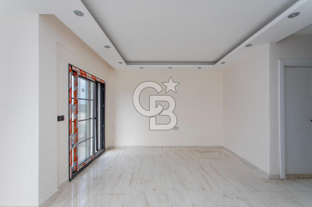 Yenifoça Donatkent Mevkiinde Satılık Havuzlu 3+1 Müstakil Villa