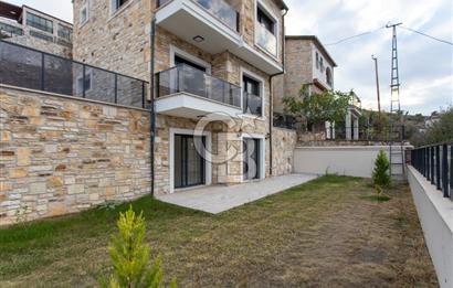 Yenifoça Donatkent Mevkiinde Satılık Havuzlu 3+1 Müstakil Villa