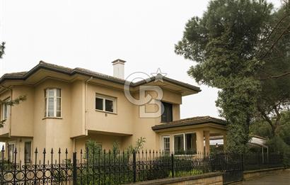 ÇANKAYA İLKBAHAR MAHALLESİNDE EŞSİZ KÖŞE MALİKANE