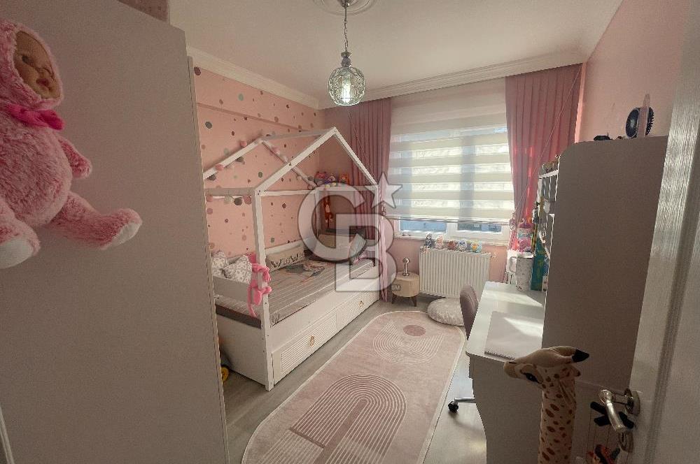 GÖLCÜK'TE MERKEZİ KONUMDA SATILIK 3+1 ARAKAT DAİRE