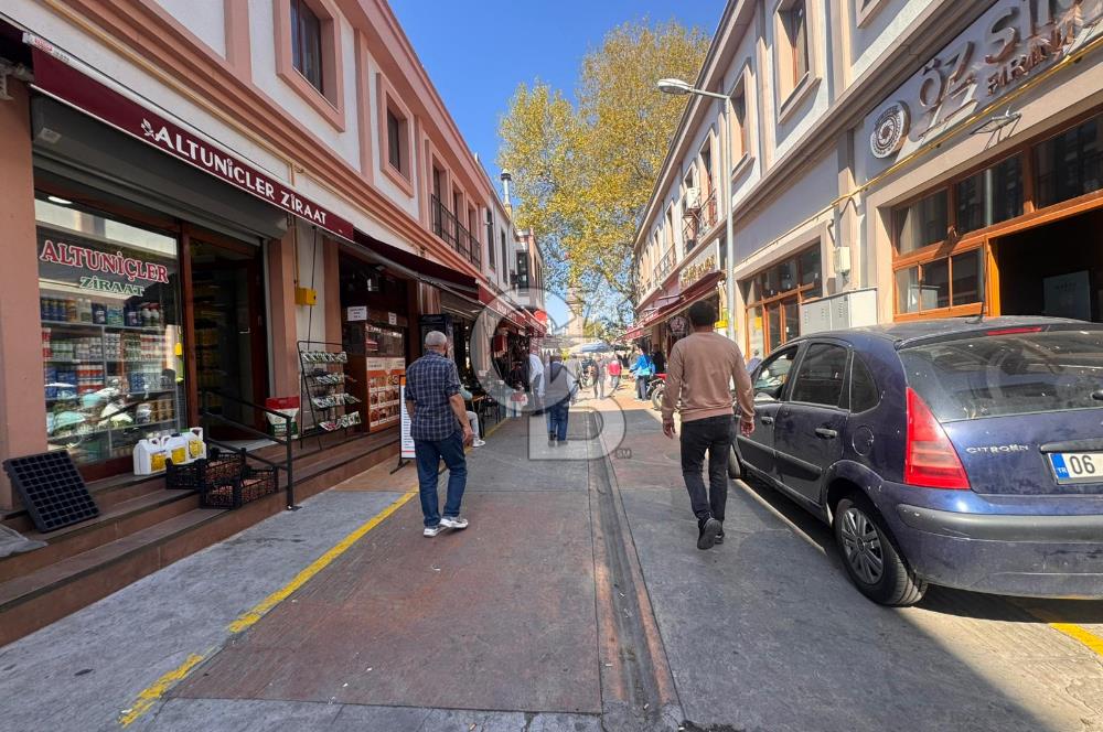 Saathane Meydanında devren kiralık çay ocağı ve otel