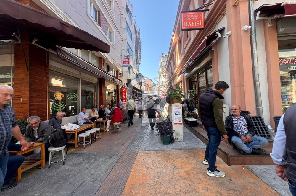 Saathane Meydanında devren kiralık çay ocağı ve otel