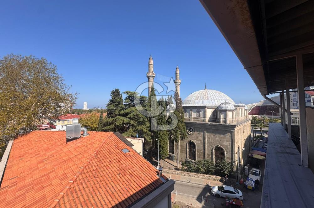 Saathane Meydanında devren kiralık çay ocağı ve otel