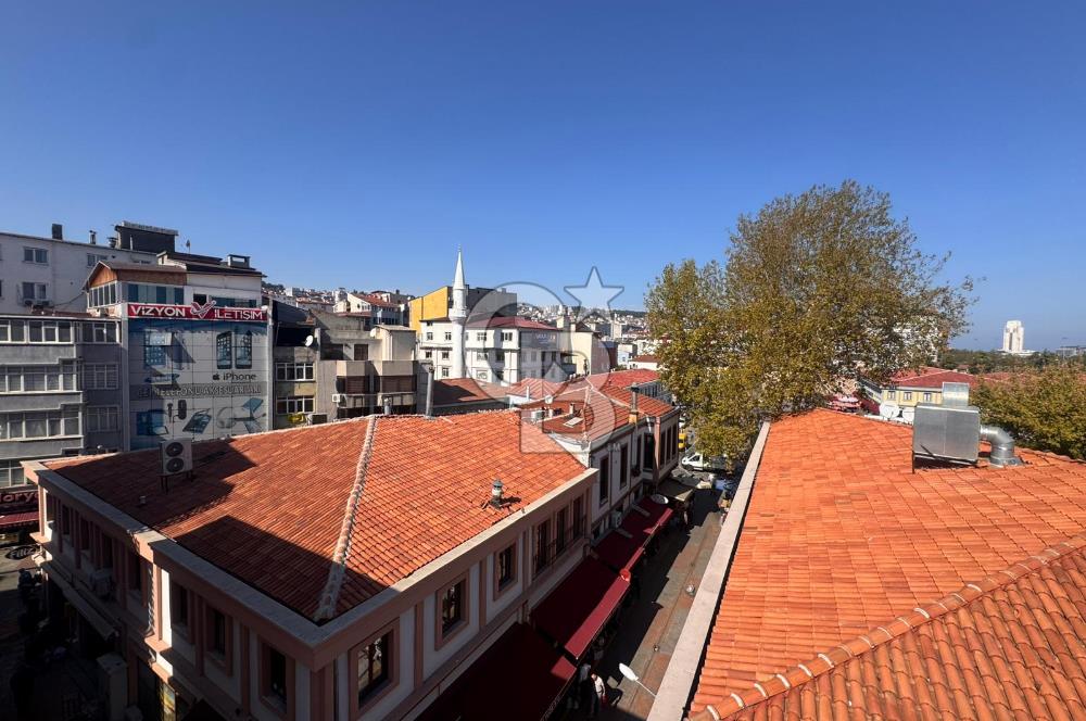 Saathane Meydanında devren kiralık çay ocağı ve otel