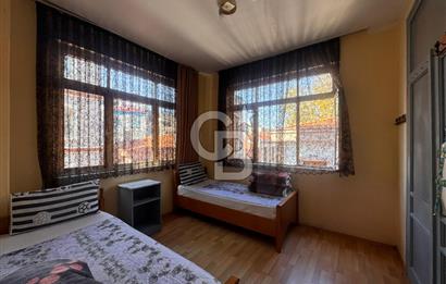 Saathane Meydanında devren kiralık çay ocağı ve otel