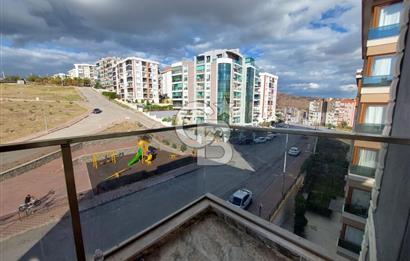 ÇİĞLİ DOĞA EVLERİNDE GENİŞ MANZARALI SATILIK 3+1 DAİRE