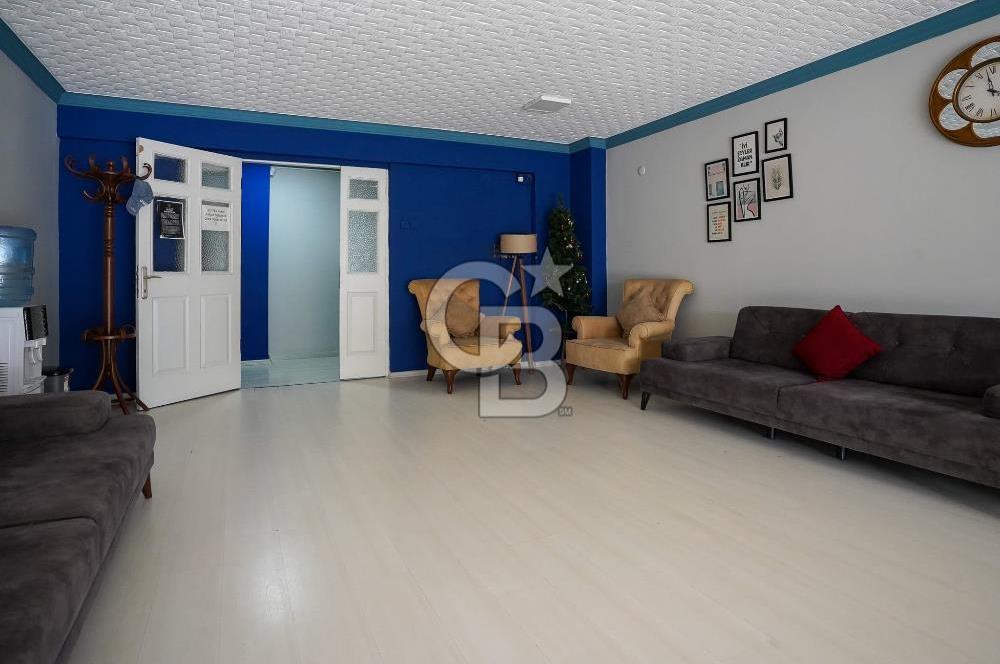 Satılık Bornova Kazım Dirik Mahallesi Gediz Caddesi Üzerinde 1. Kat Teraslı 150 m² Büro / İşyeri