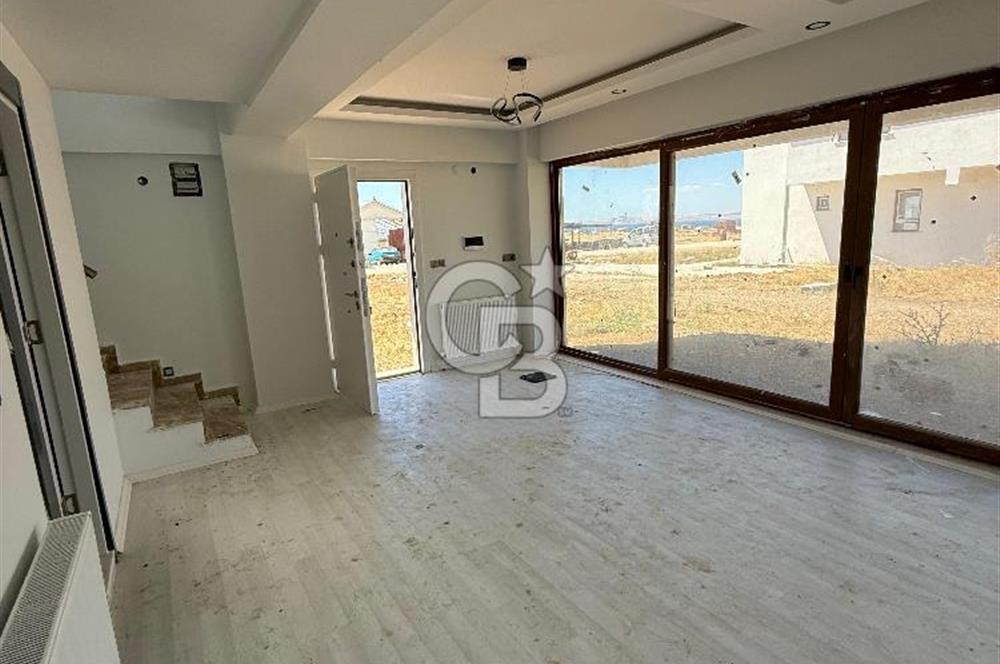 Çanakkale Lapseki Adatepe’de Denize Sıfır Müstakil 3+1 Lüks Satılık Villa