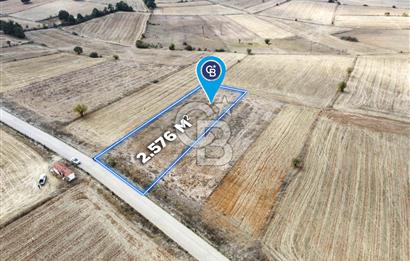 CB ELEGANCE'DEN SORGUN YOLUNDA ASFALT CEPHELİ SATILIK TARLA