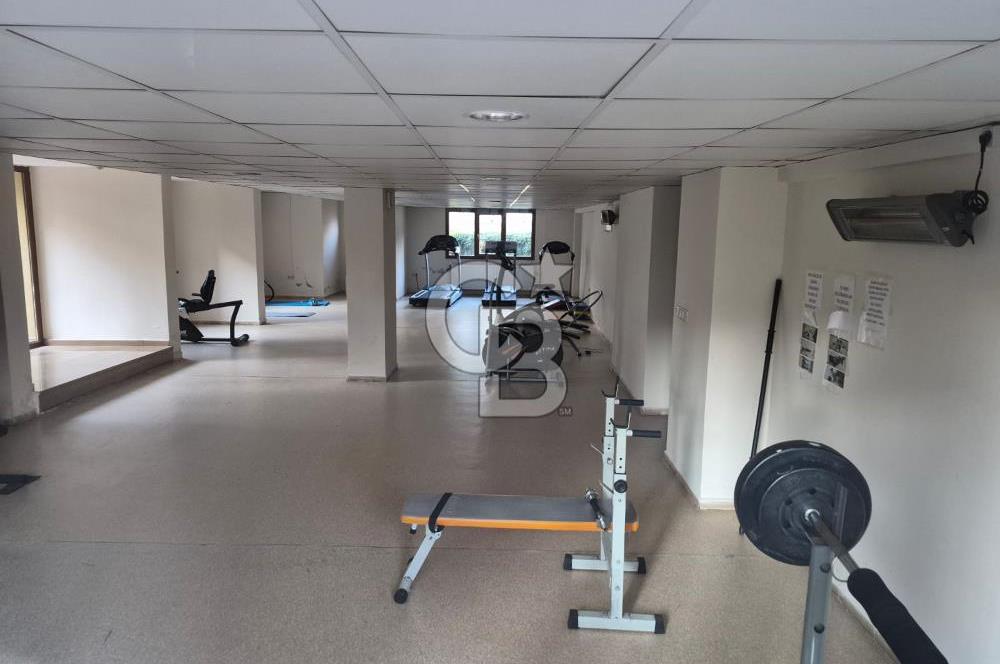 ŞERİFALİDE HAVUZLU GÜVENLİKLİ OTOPARKLI SİTEDE 2+1 KİRALIK DAİRE