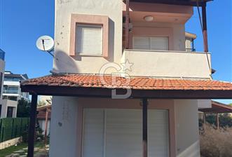 Güvendik'te Denize Yakın Satılık Villa