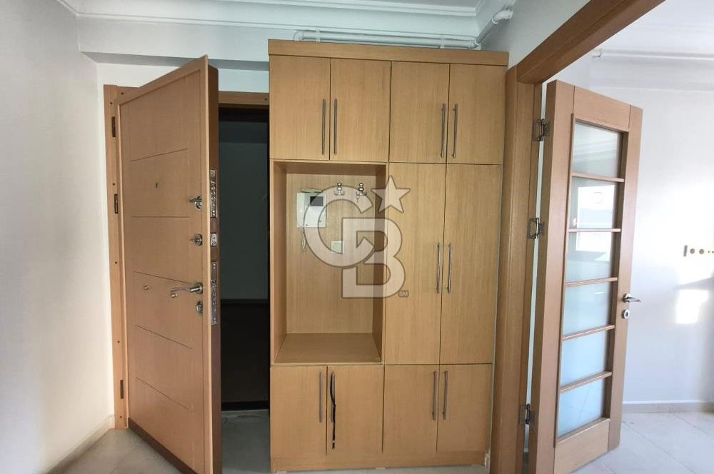 ŞERİFALİDE HAVUZLU GÜVENLİKLİ OTOPARKLI SİTEDE 2+1 KİRALIK DAİRE