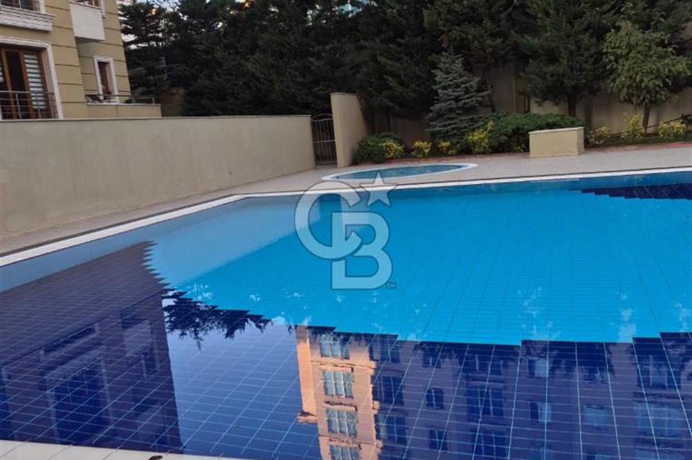 ŞERİFALİDE HAVUZLU GÜVENLİKLİ OTOPARKLI SİTEDE 2+1 KİRALIK DAİRE