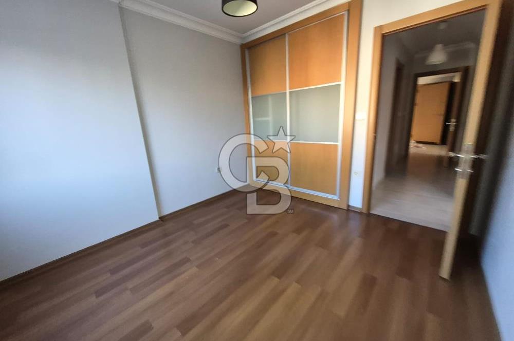 ŞERİFALİDE HAVUZLU GÜVENLİKLİ OTOPARKLI SİTEDE 2+1 KİRALIK DAİRE