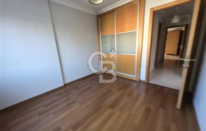ŞERİFALİDE HAVUZLU GÜVENLİKLİ OTOPARKLI SİTEDE 2+1 KİRALIK DAİRE