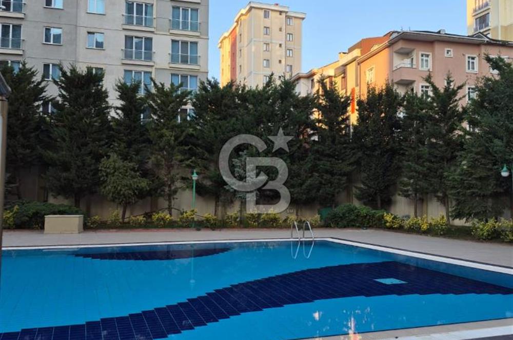 ŞERİFALİDE HAVUZLU GÜVENLİKLİ OTOPARKLI SİTEDE 2+1 KİRALIK DAİRE