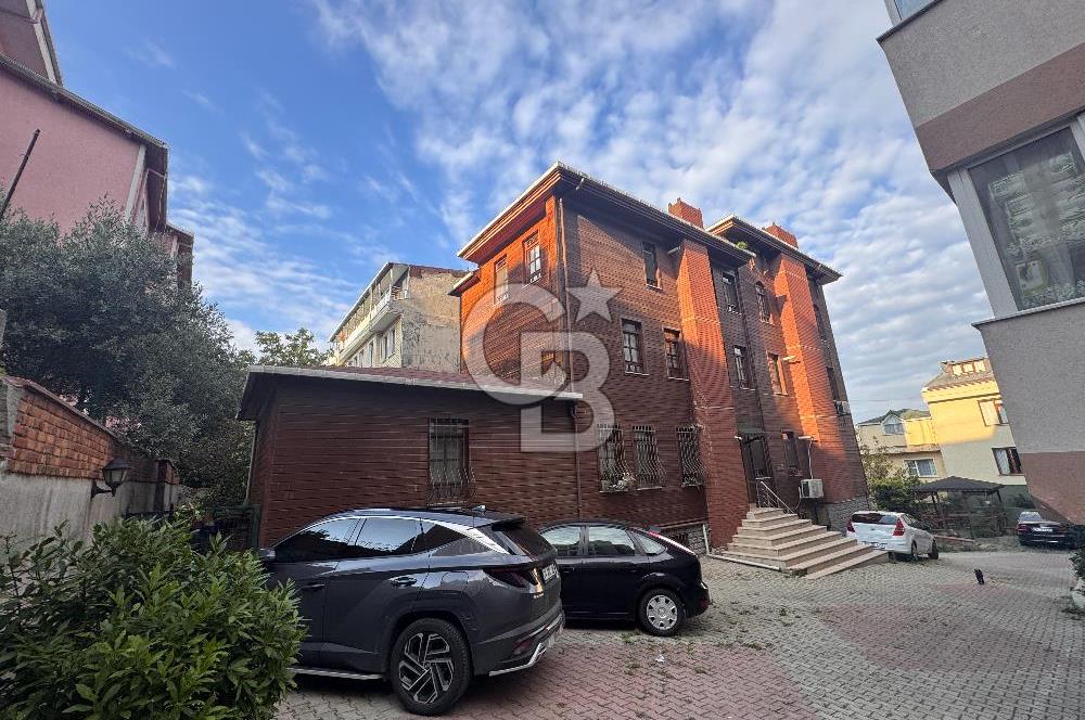 Tarihin Kalbinde Üsküdar Merkezde 16 Yaşında 100 m2 2+1 Satılık Daire