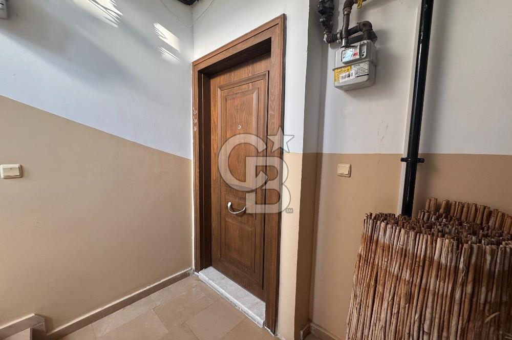Tarihin Kalbinde Üsküdar Merkezde 16 Yaşında 100 m2 2+1 Satılık Daire
