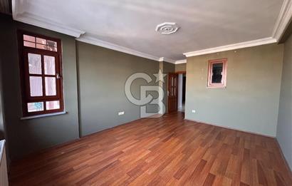 Tarihin Kalbinde Üsküdar Merkezde 16 Yaşında 100 m2 2+1 Satılık Daire
