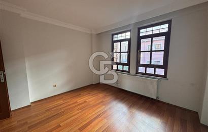 Tarihin Kalbinde Üsküdar Merkezde 16 Yaşında 100 m2 2+1 Satılık Daire