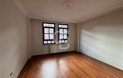Tarihin Kalbinde Üsküdar Merkezde 16 Yaşında 100 m2 2+1 Satılık Daire