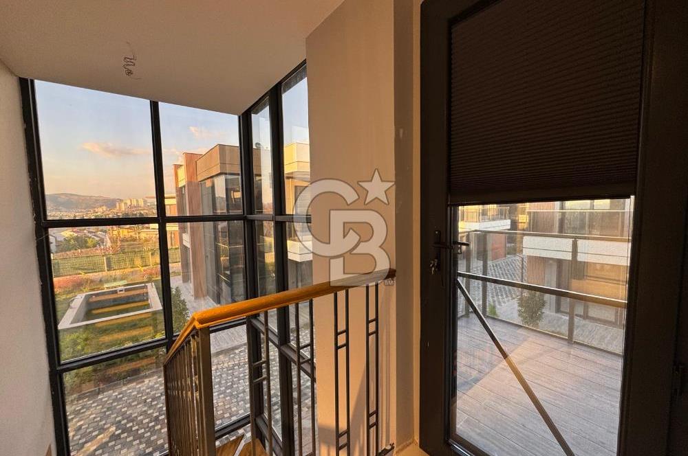 Kuşadası Zeta View Sitesi Özel Havuzlu Eşyalı 4+1 Satılık Villa
