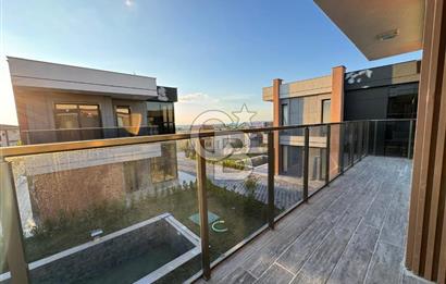 Kuşadası Zeta View Sitesi Özel Havuzlu Eşyalı 4+1 Satılık Villa