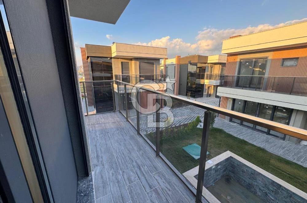 Kuşadası Zeta View Sitesi Özel Havuzlu Eşyalı 4+1 Satılık Villa