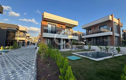 Kuşadası Zeta View Sitesi Özel Havuzlu Eşyalı 4+1 Satılık Villa