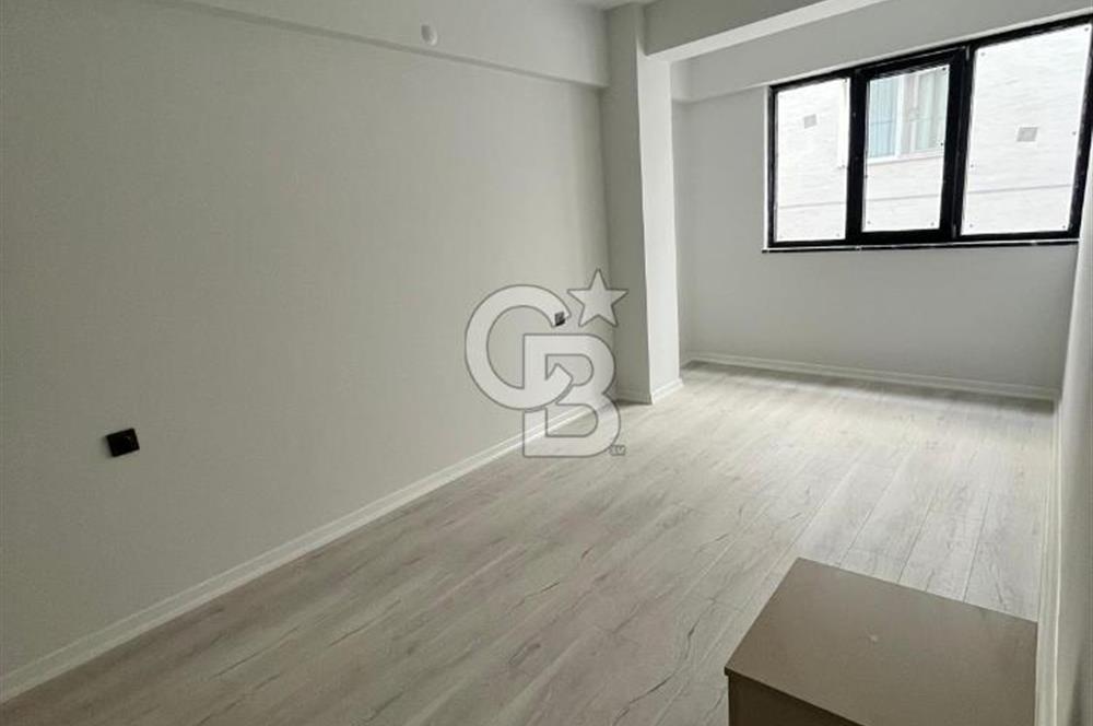 YEŞİLBAYIR'DA SATILIK, EŞYALI, BOŞ, SIFIR, HASTANE YAKINI 1+1