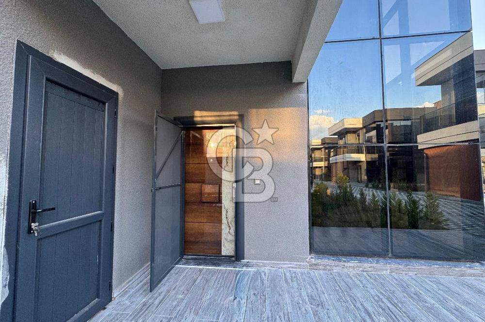 Kuşadası Zeta View Sitesi Özel Havuzlu Eşyalı 4+1 Satılık Villa