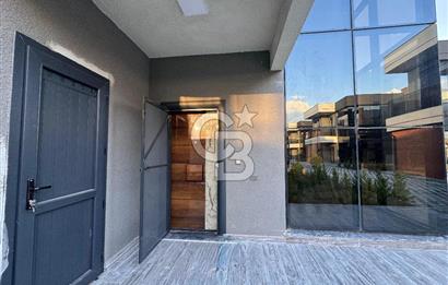 Kuşadası Zeta View Sitesi Özel Havuzlu Eşyalı 4+1 Satılık Villa