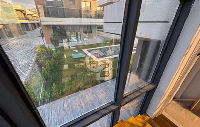 Kuşadası Zeta View Sitesi Özel Havuzlu Eşyalı 4+1 Satılık Villa