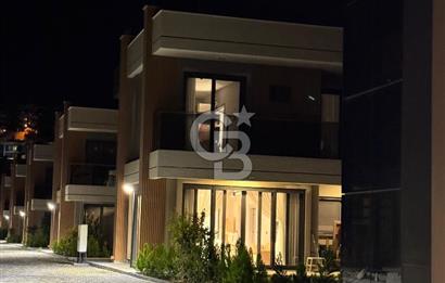 Kuşadası Zeta View Sitesi Özel Havuzlu Eşyalı 4+1 Satılık Villa
