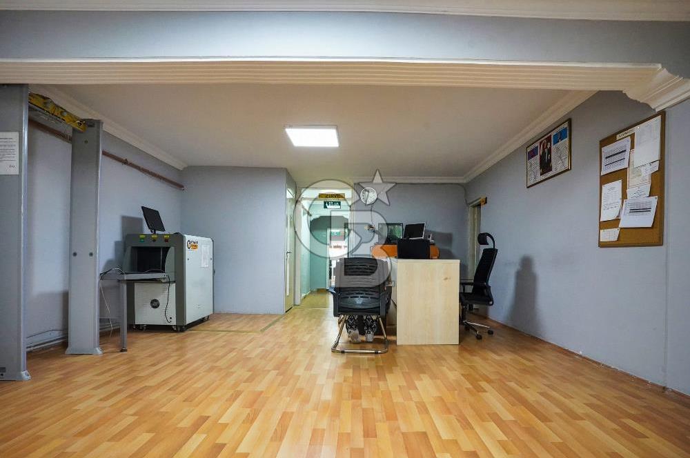 Satılık Bornova Kazım Dirik Mahallesi Gediz Caddesi Üzerinde 1. Kat Teraslı 310 m² İşyeri