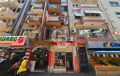 KARŞIYAKA VAPUR İSKELESİ KARŞISINDA, ÇARŞI GİRİŞİNDE KİRALIK 33 M² İŞ YERİ – DEVİR HAKKIYLA